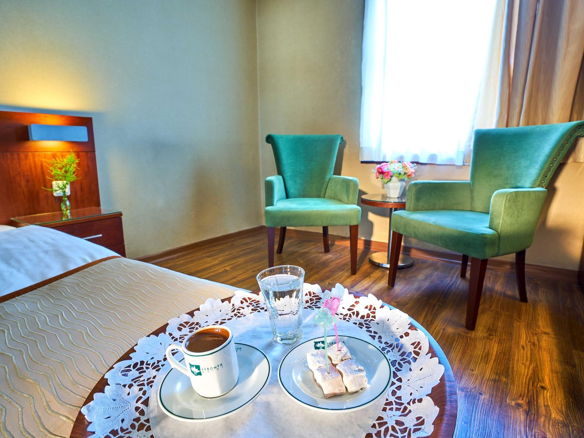 Feronya Hotel Istanboel Buitenkant foto